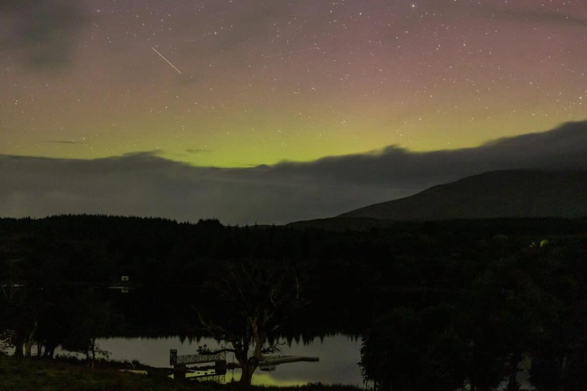 New Build Lodge With Stunning Views Of Loch Awe Hayfield  Luaran gambar