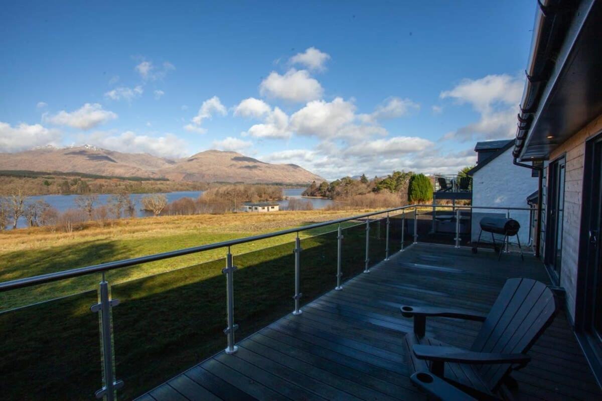 New Build Lodge With Stunning Views Of Loch Awe Hayfield  Luaran gambar