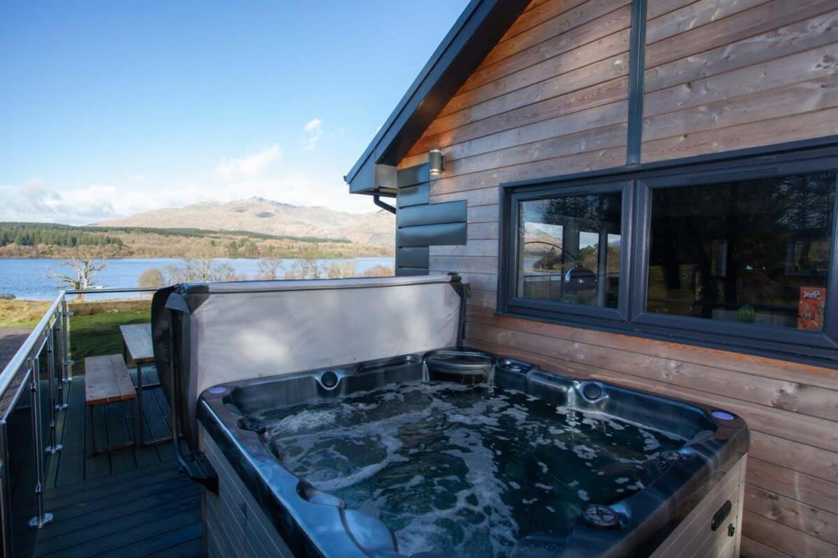 New Build Lodge With Stunning Views Of Loch Awe Hayfield  Luaran gambar