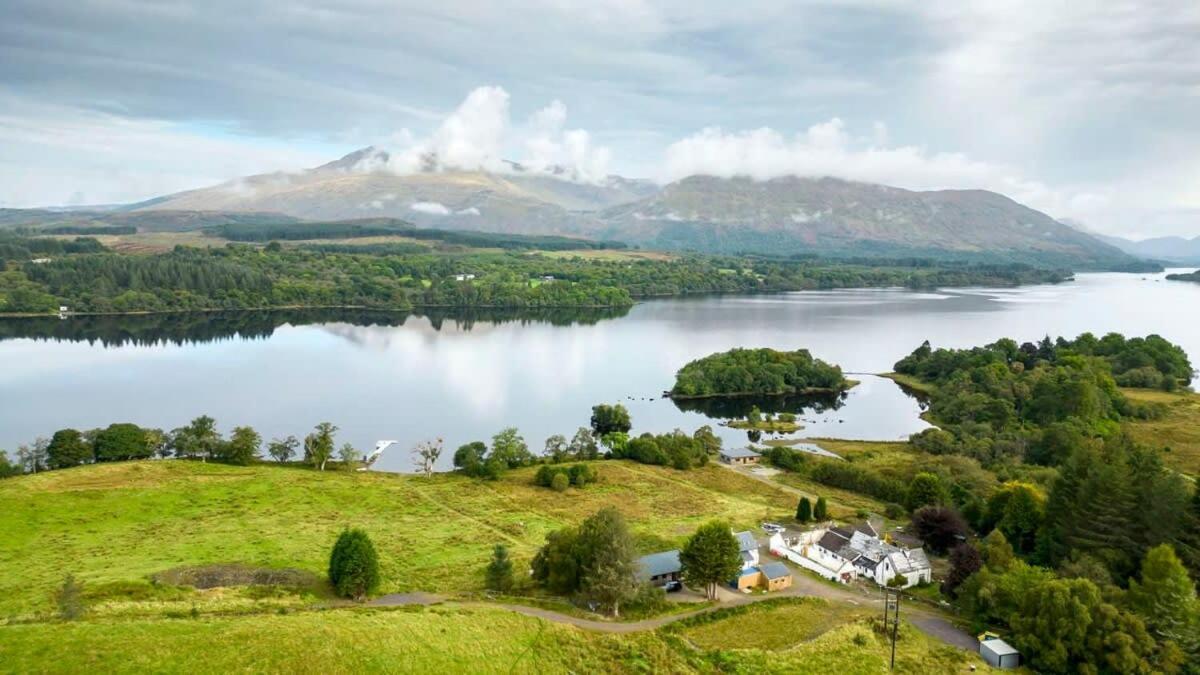 New Build Lodge With Stunning Views Of Loch Awe Hayfield  Luaran gambar