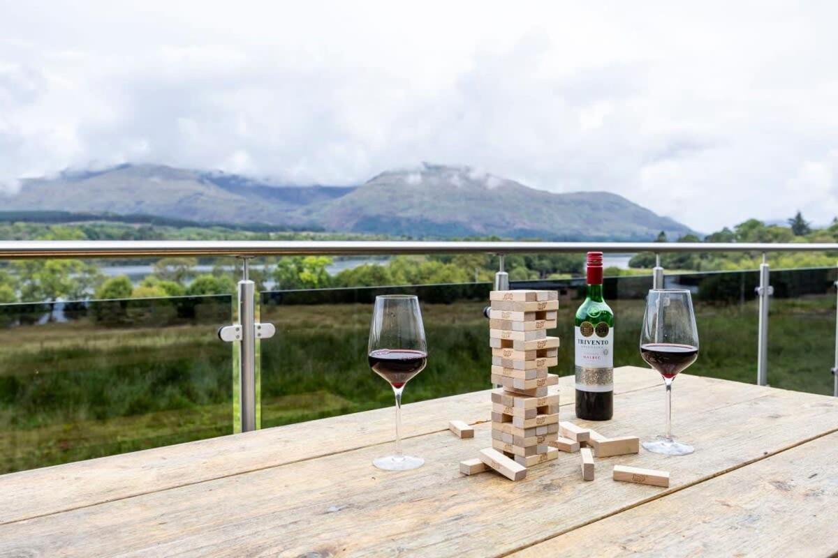 New Build Lodge With Stunning Views Of Loch Awe Hayfield  Luaran gambar
