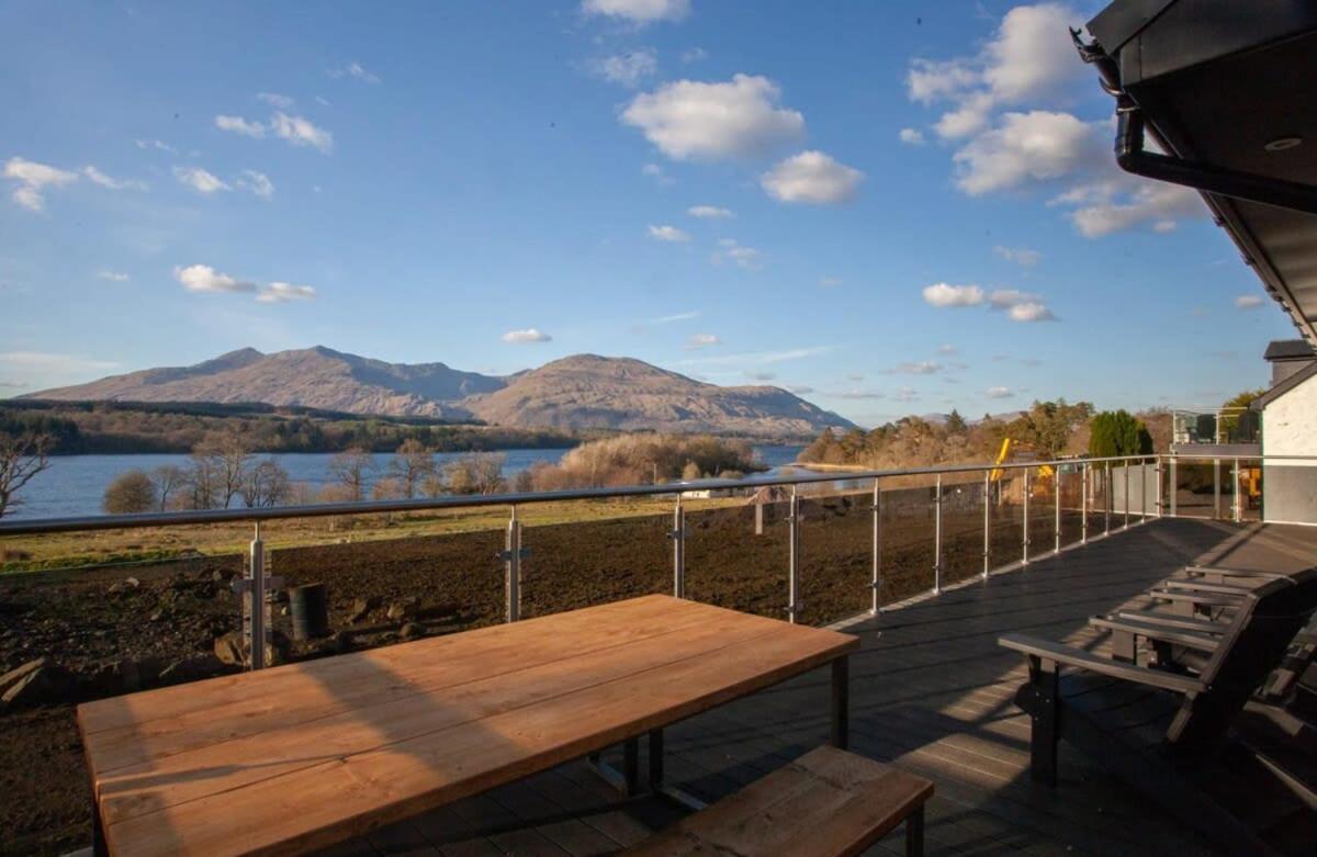 New Build Lodge With Stunning Views Of Loch Awe Hayfield  Luaran gambar