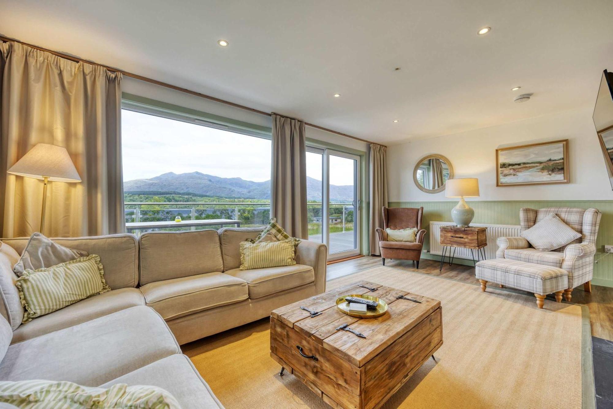 New Build Lodge With Stunning Views Of Loch Awe Hayfield  Luaran gambar